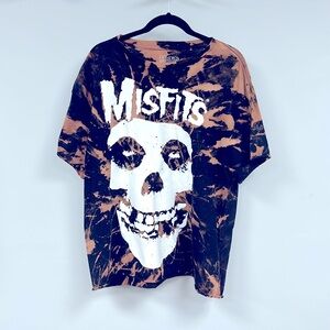 Custom bleach, I did myself custom more true to its punk aesthetic cropped tee